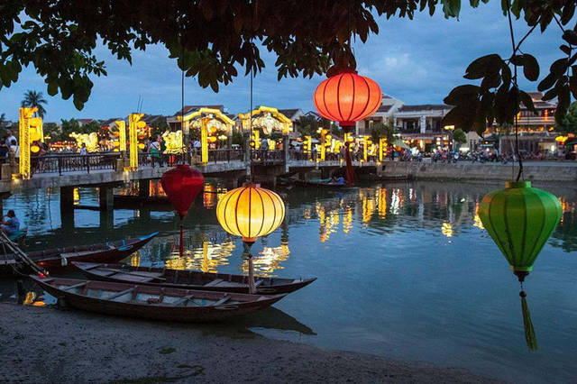 {Online Casino}(越南岘港旅游景点)